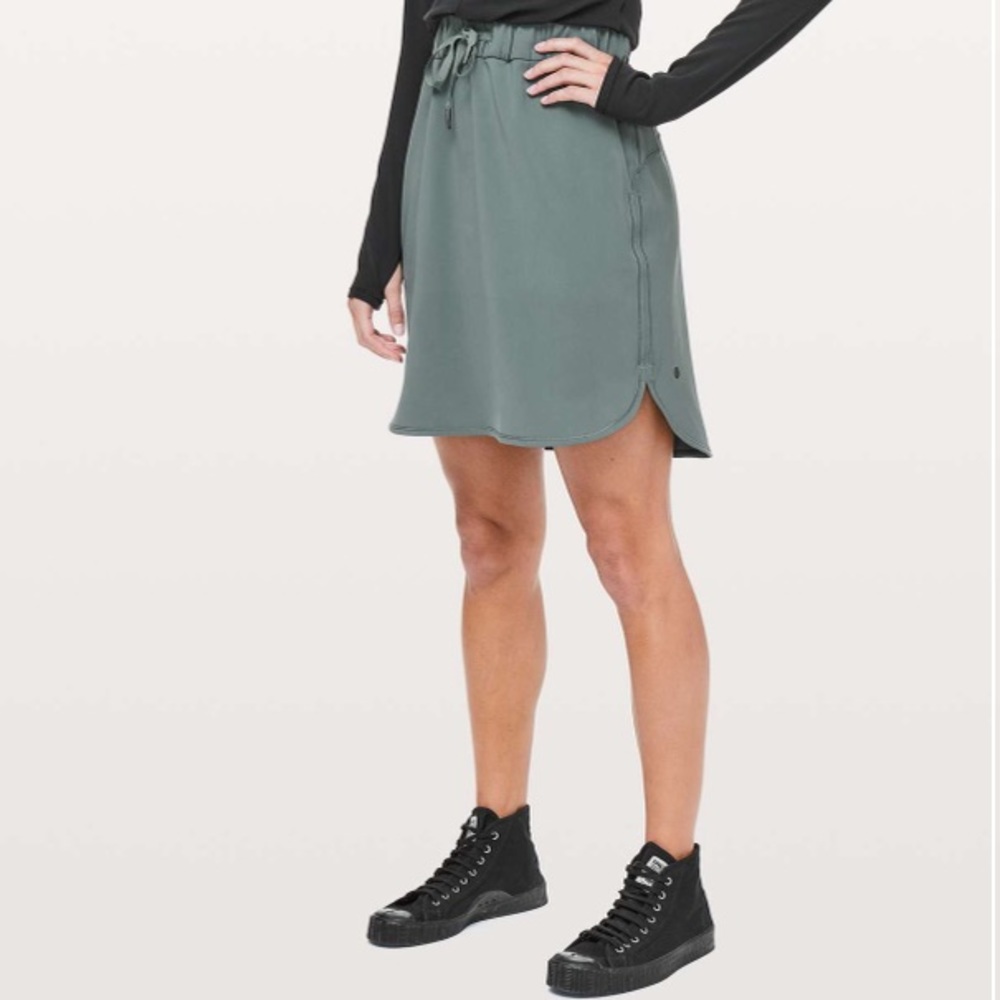 Lululemon On The Fly Skirt *21" Sea Steel